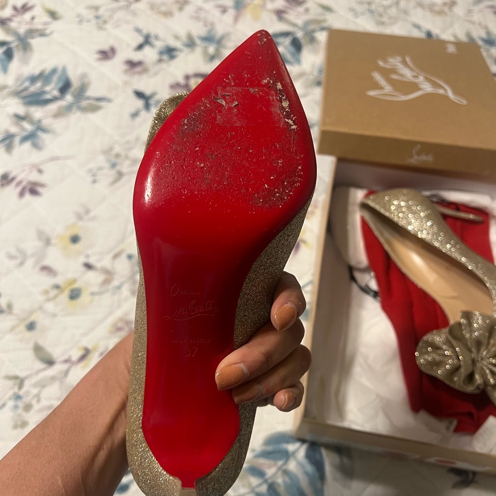 Christian Louboutin gold dresses shoe. - Picture 6 of 9